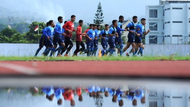 Latihan Persib Bandung di Stadion Arcamanik