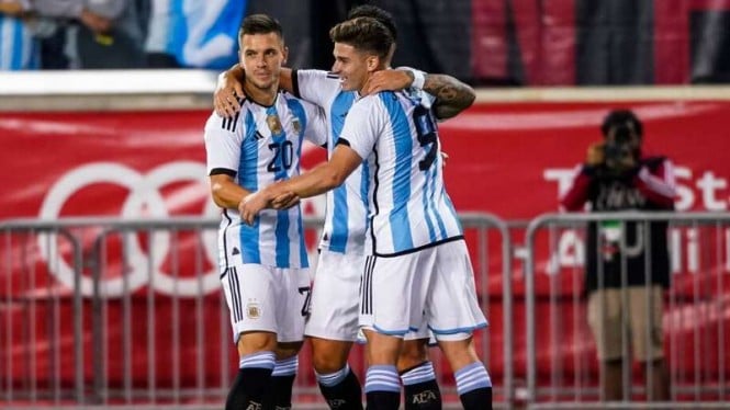 Pemain Timnas Argentina rayakan gol Julian Alvarez