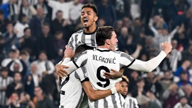 Juventus merayakan gol