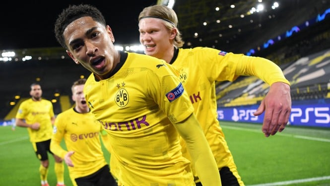 Pemain Borussia Dortmund, Jude Bellingham, merayakan gol