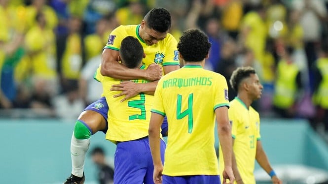 Timnas Brasil merayakan gol di Piala Dunia 2022