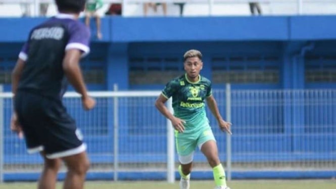 Bek Persib Bandung, Daisuke Sato