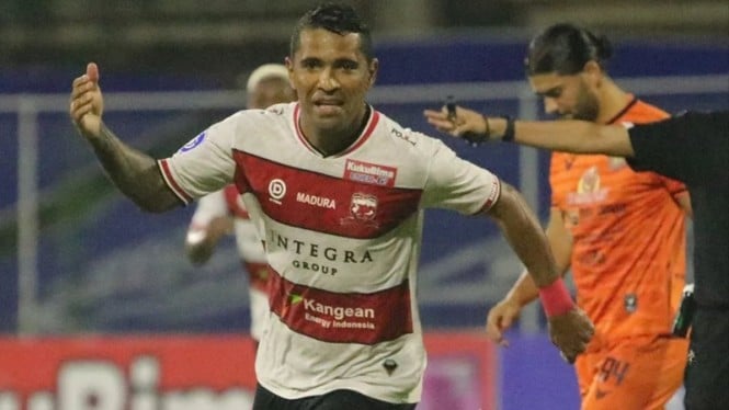 Beto Goncalves cetak gol saat Madura United vs Persiraja Banda Aceh
