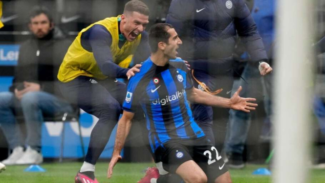Pemain Inter Milan rayakan gol Henrikh Mkhitaryan