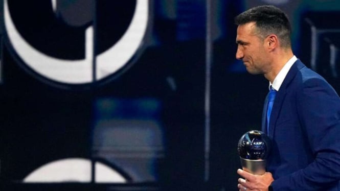 Lionel Scaloni pelatih terbaik FIFA 2022