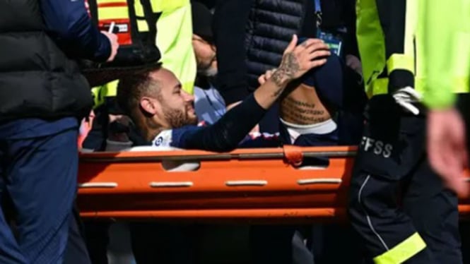 Neymar ditandu saat PSG hadapi Lille