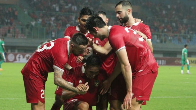 Timnas Indonesia merayakan gol