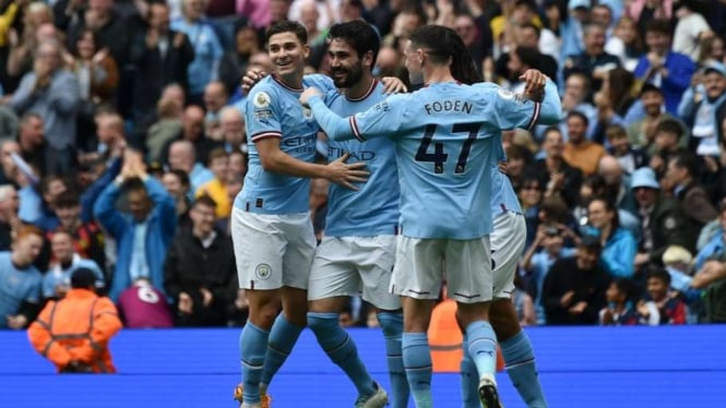 Pemain Manchester City rayakan gol Ilkay Guendogan
