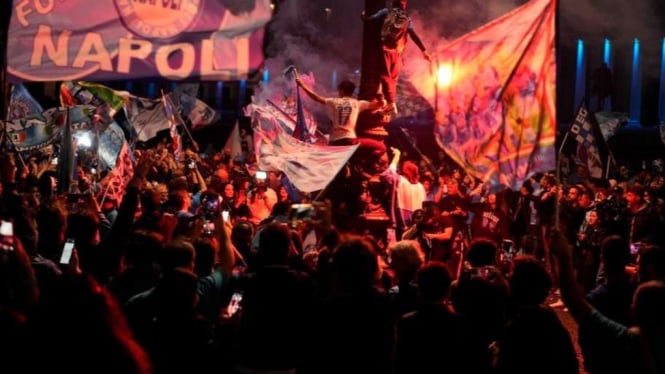 Fans Napoli rayakan Scudetto 2022/23