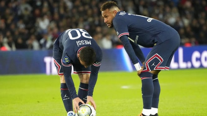 Lionel Messi dan Neymar dalam laga Paris Saint-Germain vs Lens