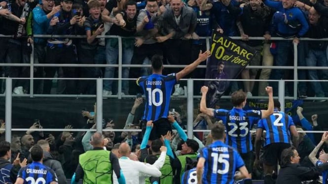 Pemain Inter Milan rayakan keberhasilan lolos ke final Liga Champions