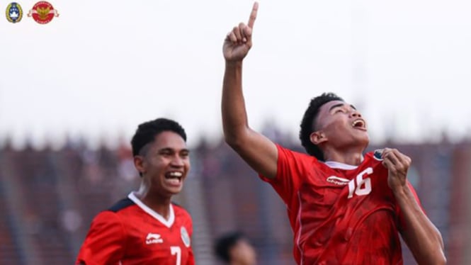 Selebrasi pemain Timnas Indonesia U-22 usai bobol gawang Vietnam